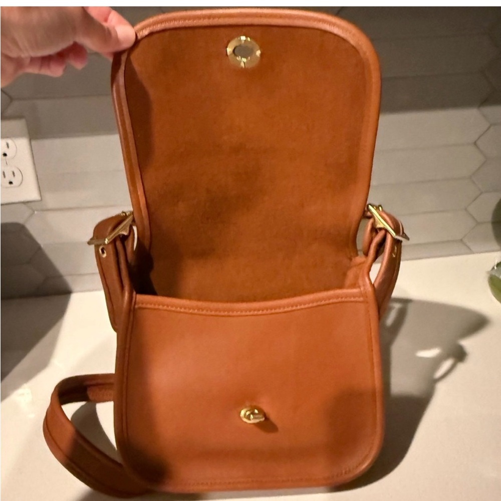 Vintage Coach 9965 Small Flap Trail Bag - Picture 4 of 10